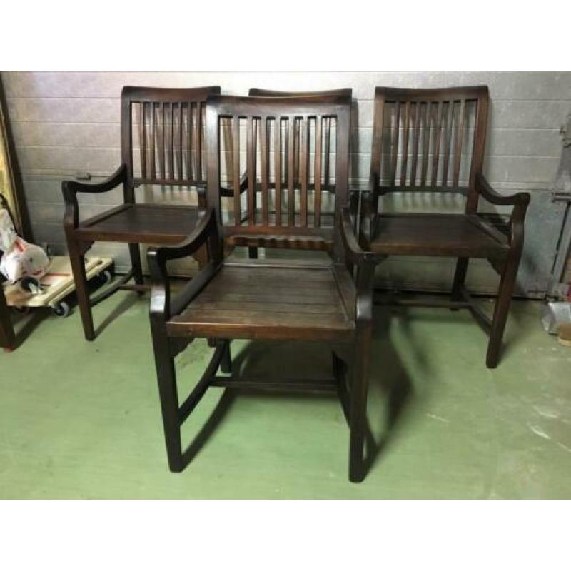 Set van 4 eetkamerstoelen teakhout met armleuning