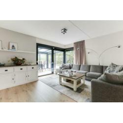 ~35 m2 topkwaliteit laminaat (200x21cm) met ondervloer