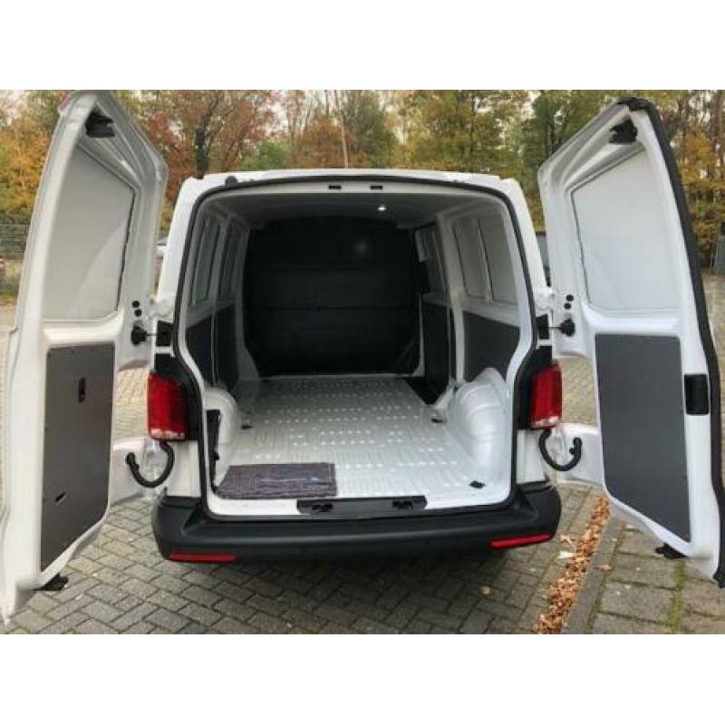 Volkswagen Transporter 6.1 WB 3400 MM 2.0 TDI 110pk Introduc