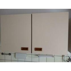 Keukenblok voor garage of berging bruin beige kastjes