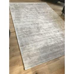 Vloerkleed Jane Westwing lichtgrijs viscose