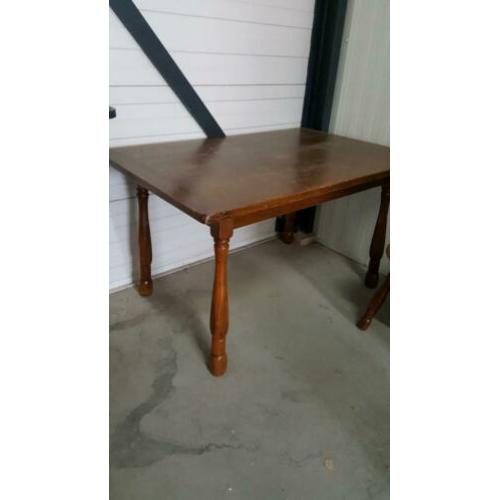 Eettafel leuk om te restyle dit weekend ophalen