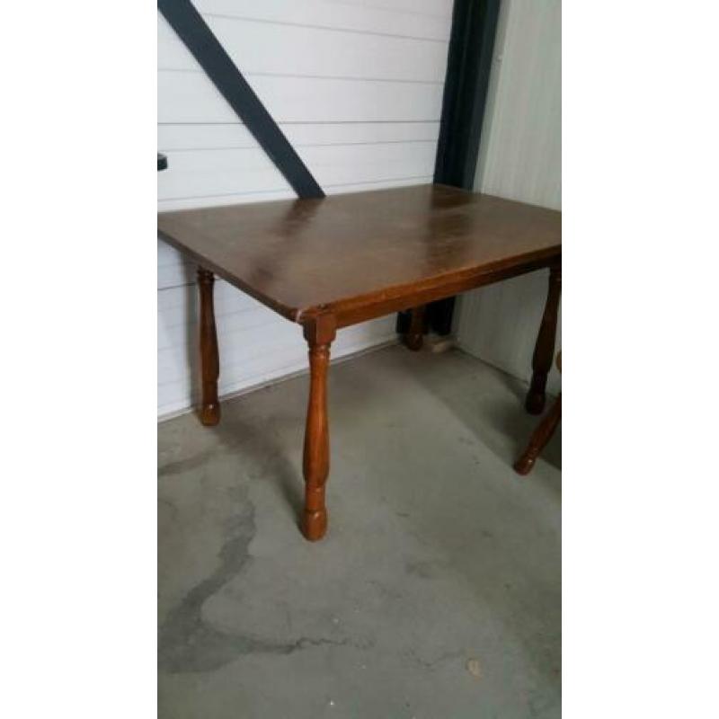 Eettafel leuk om te restyle dit weekend ophalen