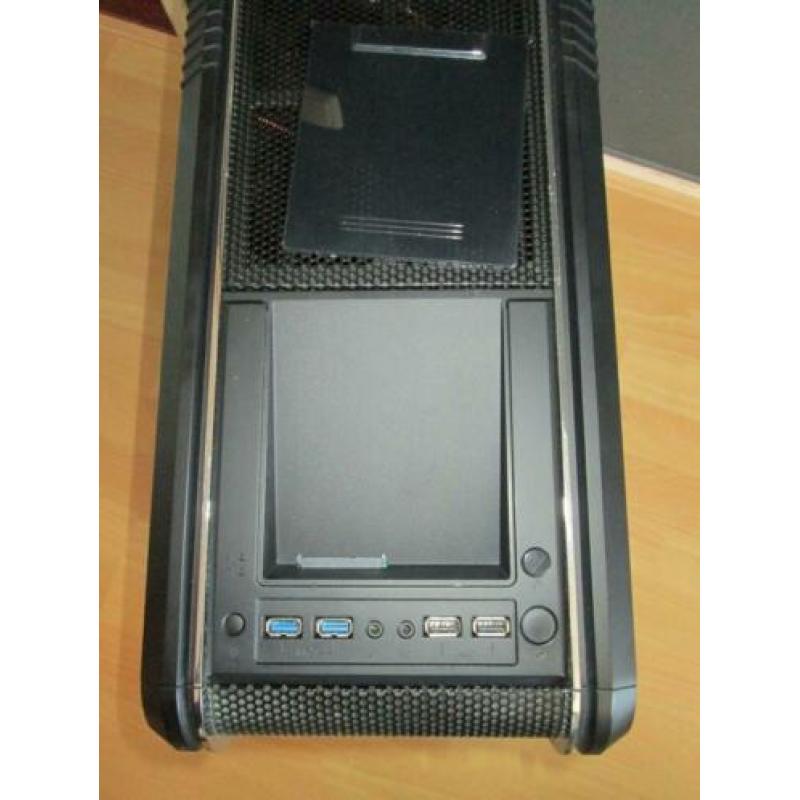 Dikke Game PC (zie adv. voor de specificaties!!)