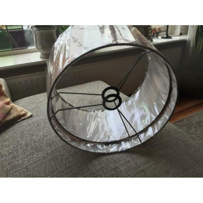2 mooie nieuwe Besselink (hang)lampenkappen transparant