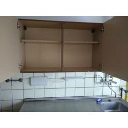 Keukenblok voor garage of berging bruin beige kastjes