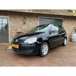 Volkswagen Polo 1.2 Trendline Airco - LM velgen - Nieuwe APK