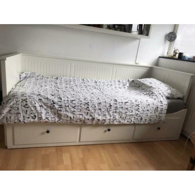 Hemnes bed Ikea