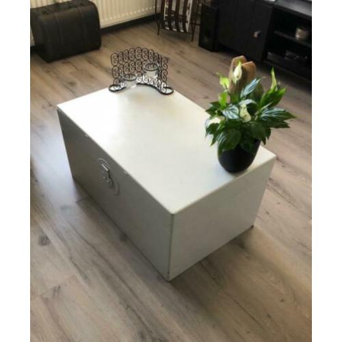 Chinese opbergkist/salontafel, wit