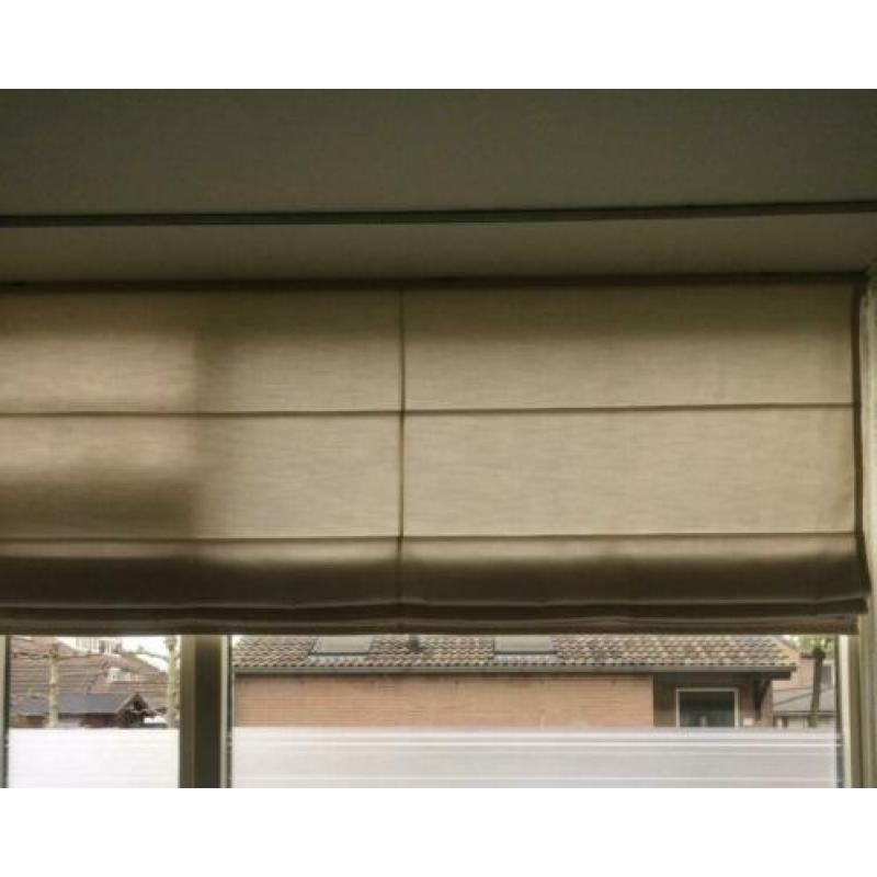 3 nette beige vouwgordijnen