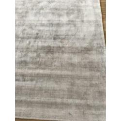 Vloerkleed Jane Westwing lichtgrijs viscose