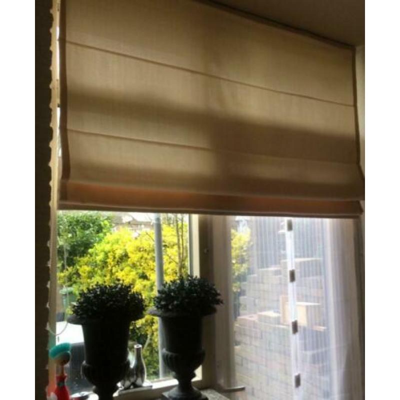 3 nette beige vouwgordijnen