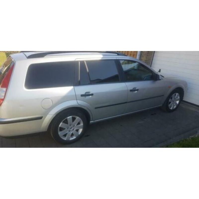 Ford Mondeo 1.8 16V 81KW Wagon 2002 Grijs