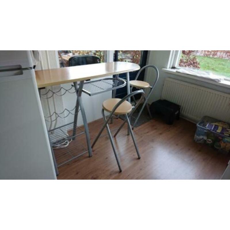 Keukentafel bartafel met twee krukken