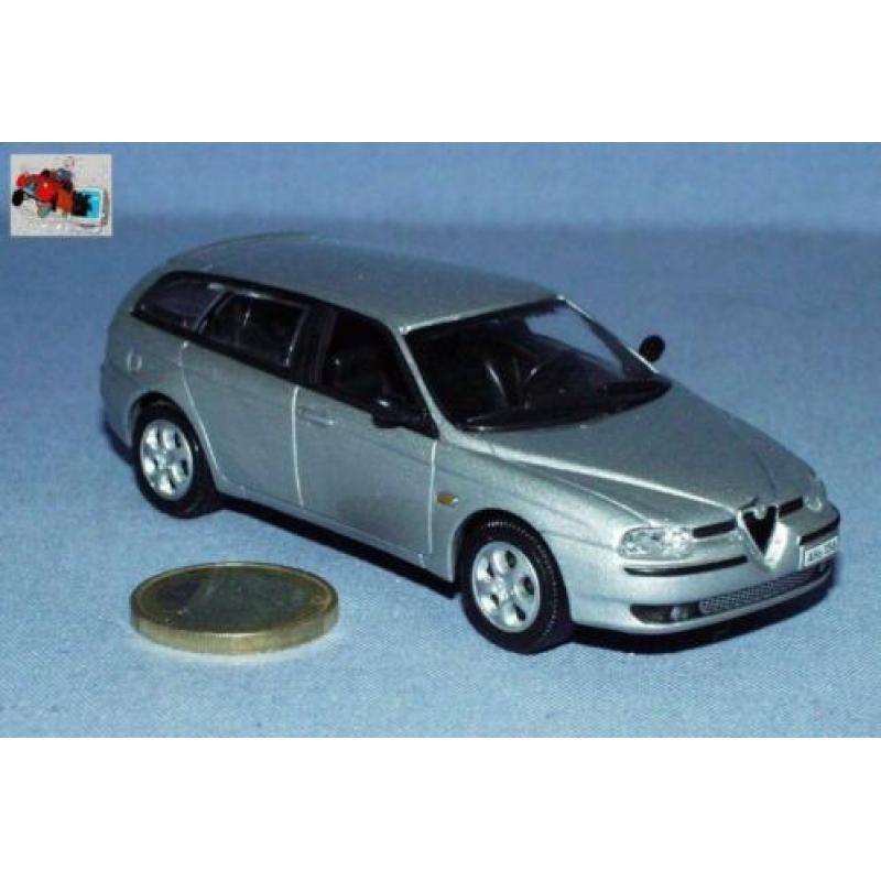 Hongwell 1/43 : Alfa Romeo 156 Sportswagon (Grijs metaal)