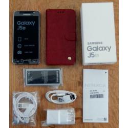 Samsung Galaxy J5 2016 zwart in doos met hoesje als nieuw.