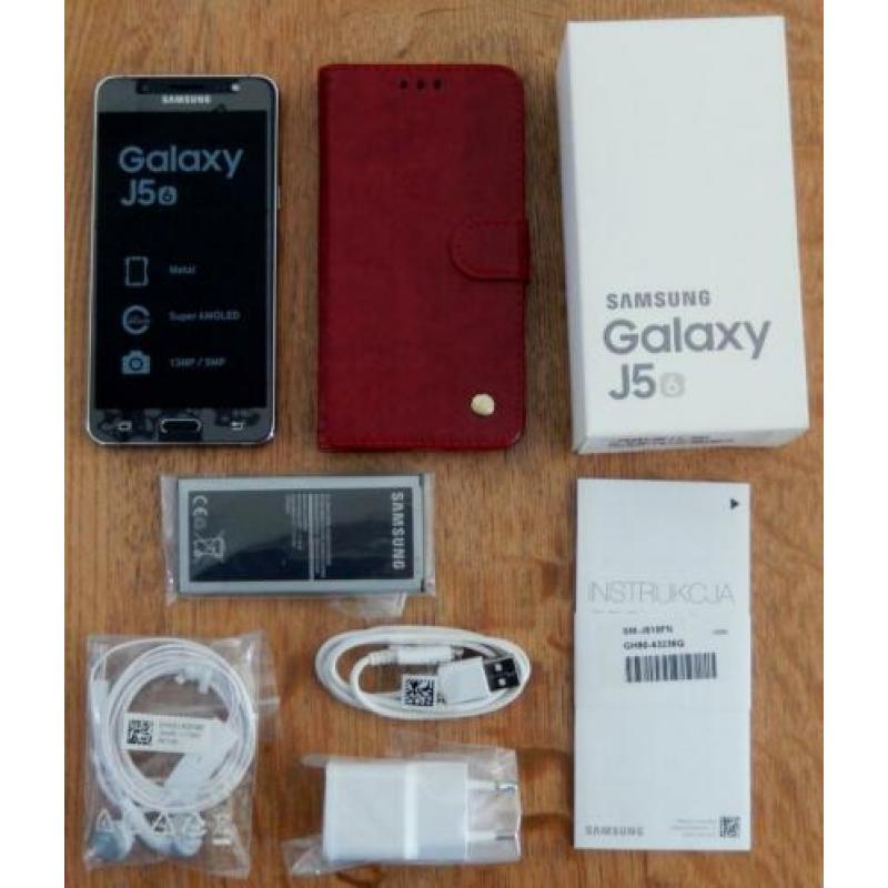 Samsung Galaxy J5 2016 zwart in doos met hoesje als nieuw.