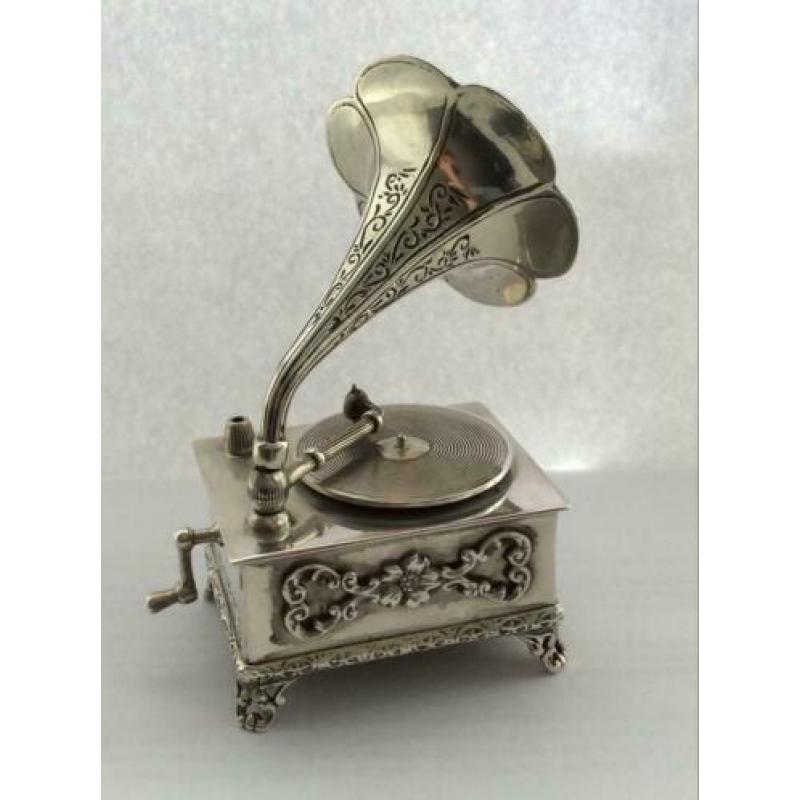 Zilveren miniatuur grammofoon (Italiaans)