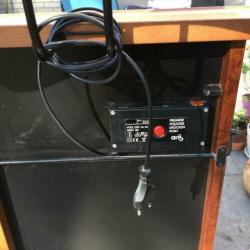 Aris elektrische broekenpers massief beukenhout