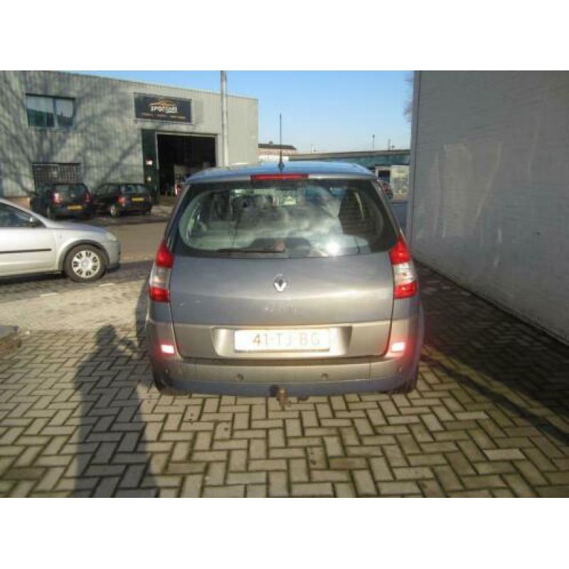 Renault Scénic 1.6-16V Privilège Luxe