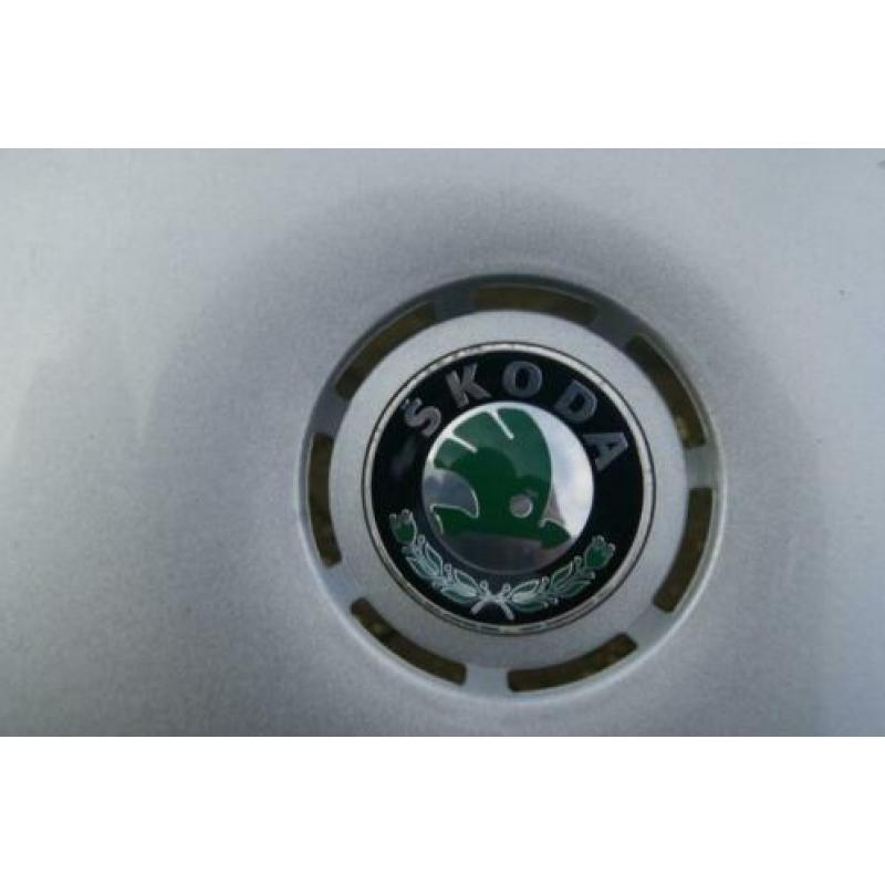 Wieldoppen Skoda Fabia 14 inch