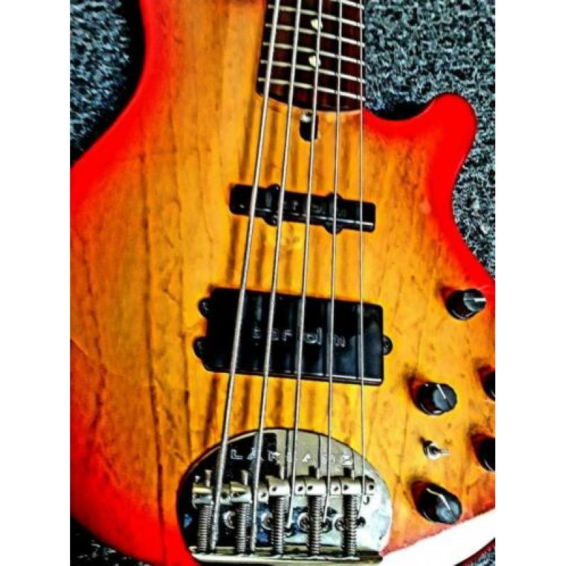 Lakland skyline 55_02 5 snarige bas