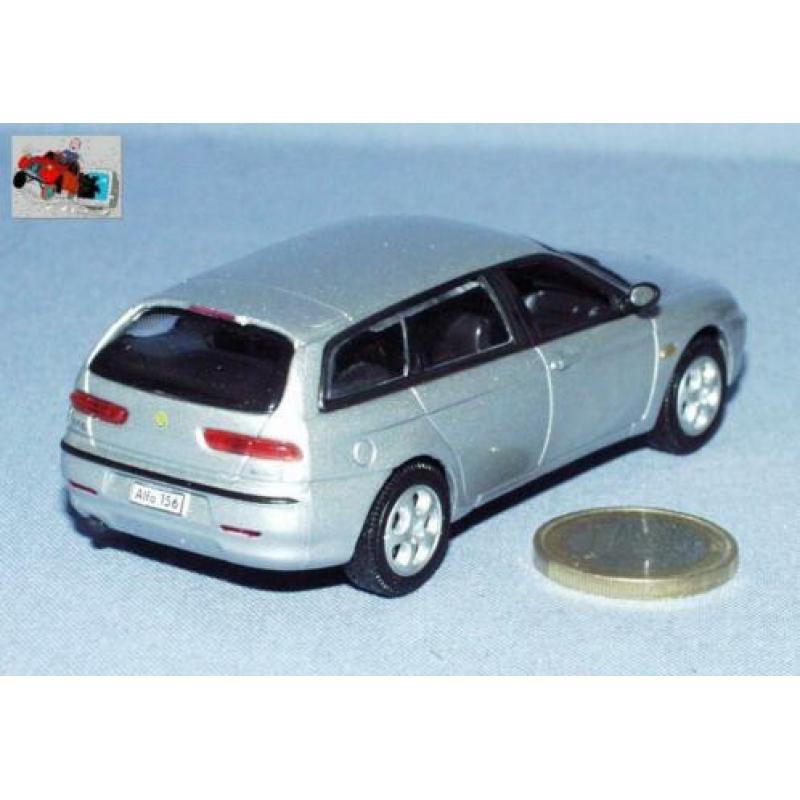 Hongwell 1/43 : Alfa Romeo 156 Sportswagon (Grijs metaal)