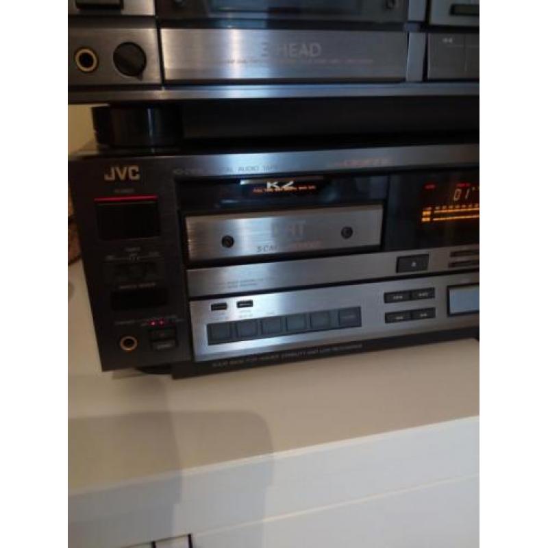 JVC XD Z 1010 Digital Audio Tape Deck