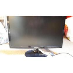 Mooie tv monitor SAMSUNG incl afstandsbediening