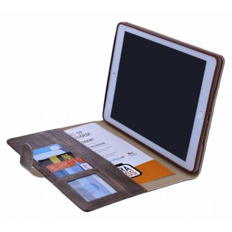 iPad 2017 (9.7 inch) Luxe Bruin Krokodillen Skin Book Type