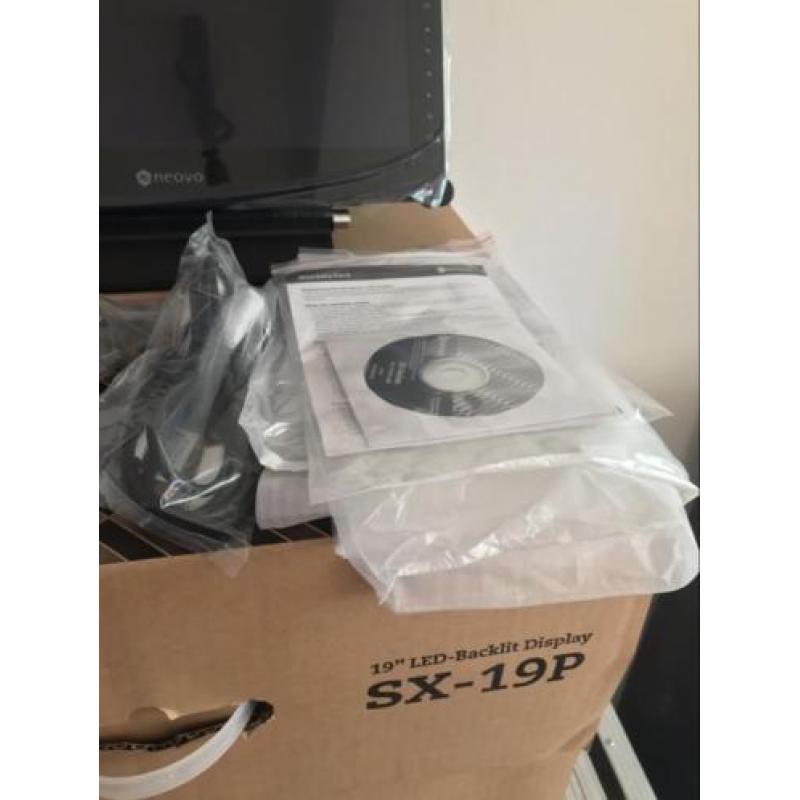 2 NIEUWE Neovo SX-19P 19 inch backlight displays monitoren