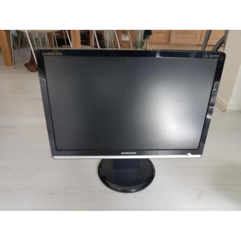 Samsung LCD monitor 22"