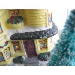 10 delig kerstdorp met verlichting.in orginele doos.