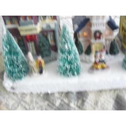 10 delig kerstdorp met verlichting.in orginele doos.