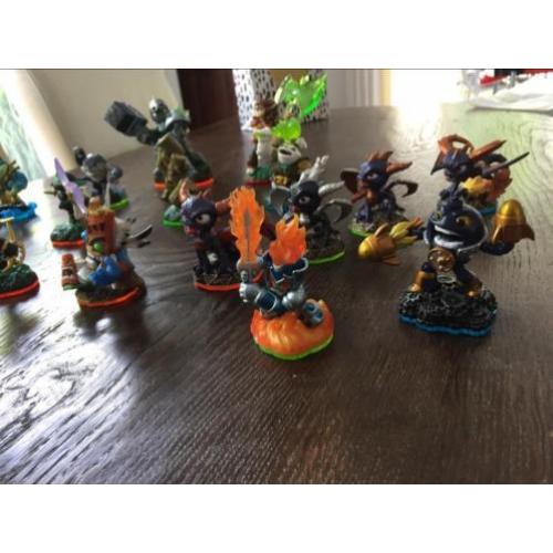 18 skylanders