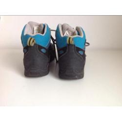 Bergschoenen merk Quechua maat 37